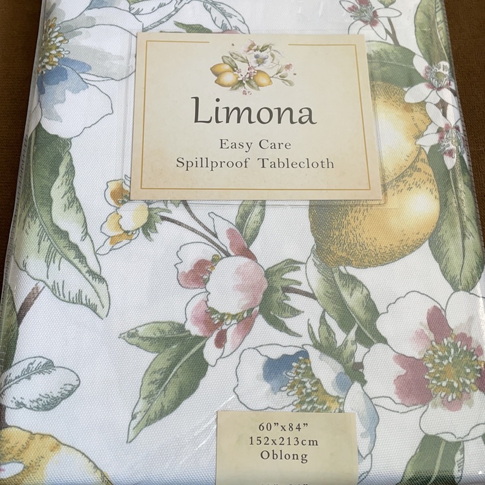 Limona Tablecloth Lemons Floral Leaves Yellow White 60 x 104” NEW - Picture 3 of 5